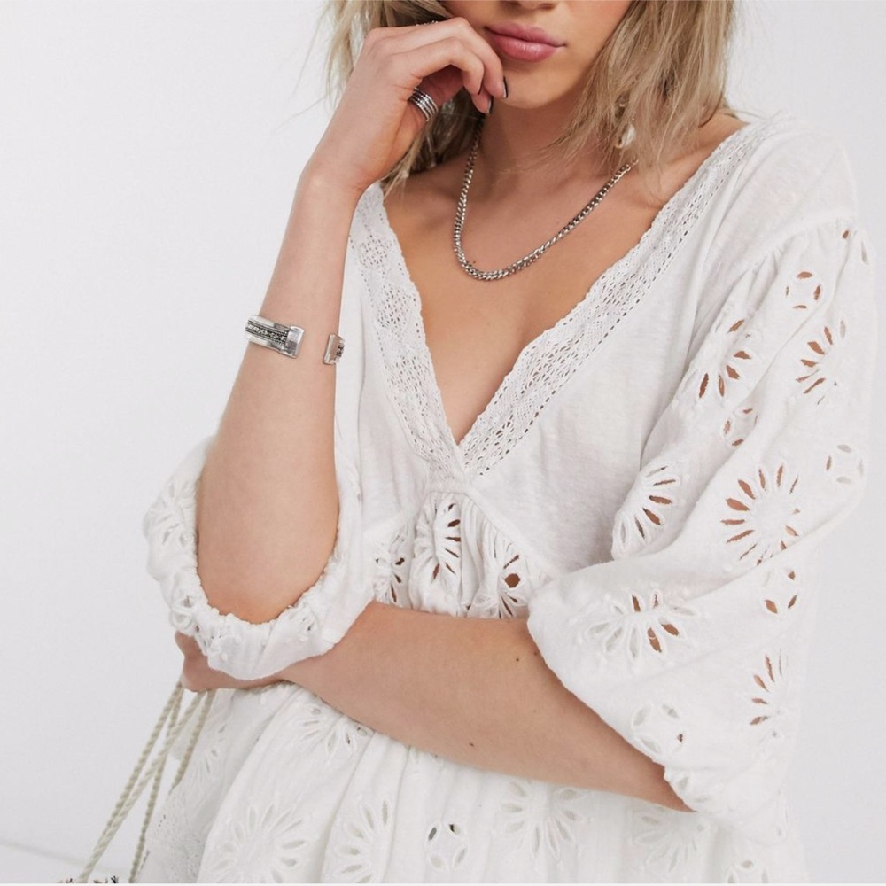 Free People Sweeter Side Eyelet Embroidered Blouse in White NWT - Picture 2 of 11